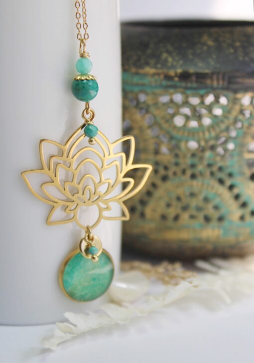 Sautoir lotus or turquoise amazonite chrysocolle renoncule acier inoxydable doré Laoobijoux a